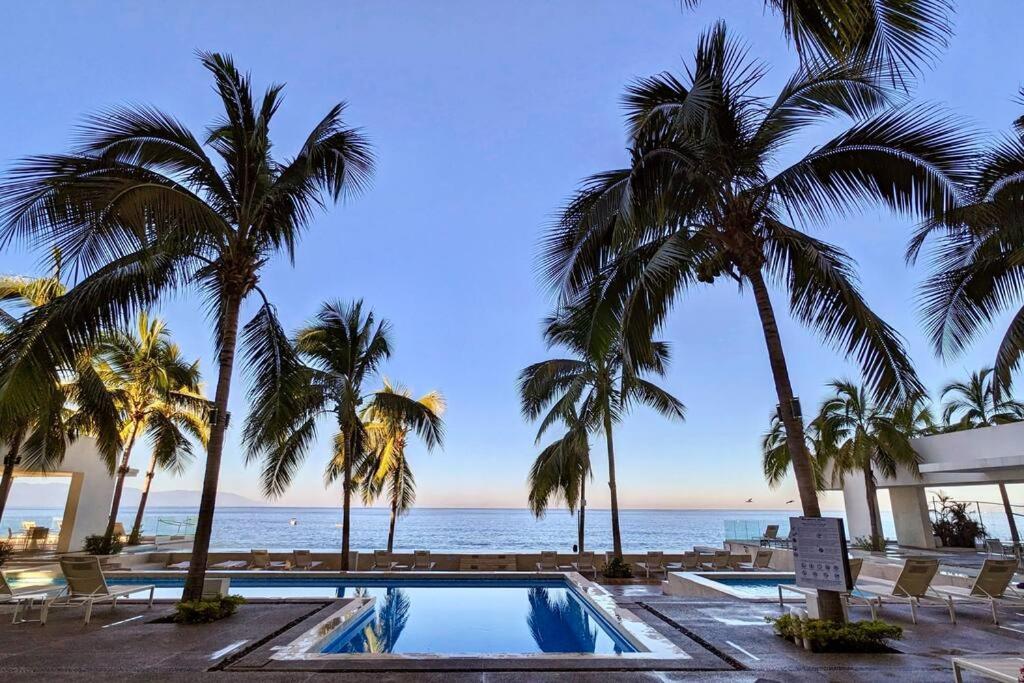Harbor 13008A Artistic Beachfront Studio By Moikkarentals Puerto Vallarta Exteriör bild